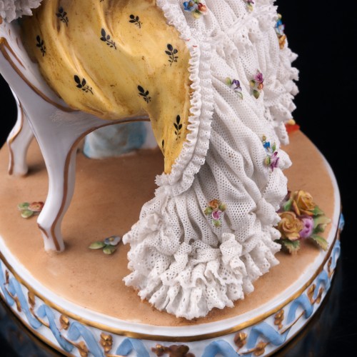 Дама с веером на стуле, кружевная, E. A. Muller, Германия, нач. 20 в