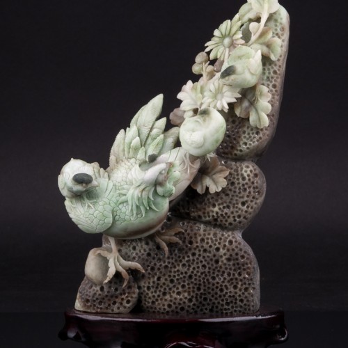 Резной камень Петух и петушки, Китай