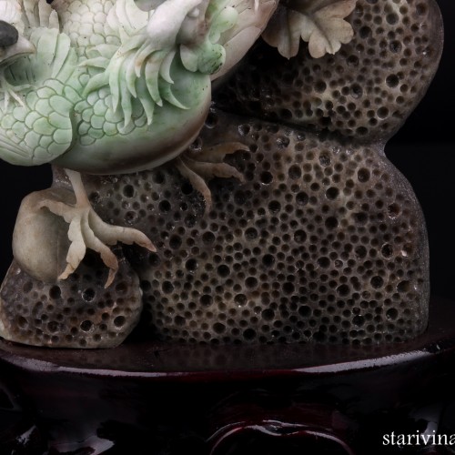 Резной камень Петух и петушки, Китай