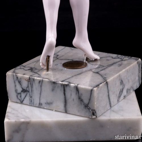 Фарфоровая статуэтка девушки Обнаженная, Dressel, Kister & Co, Германия, нач. 20 в.