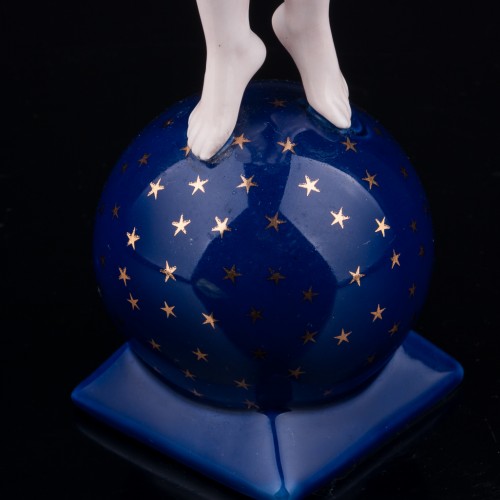 Обнаженная на шаре, Dressel, Kister & Co, Германия, 1920-30 гг