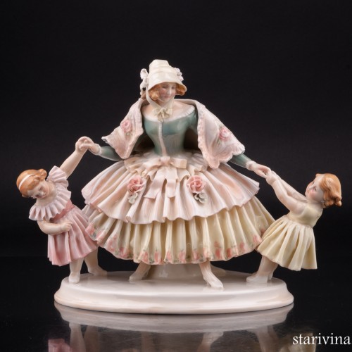 Мама с дочками, Karl Ens, Германия, 1920-30 гг