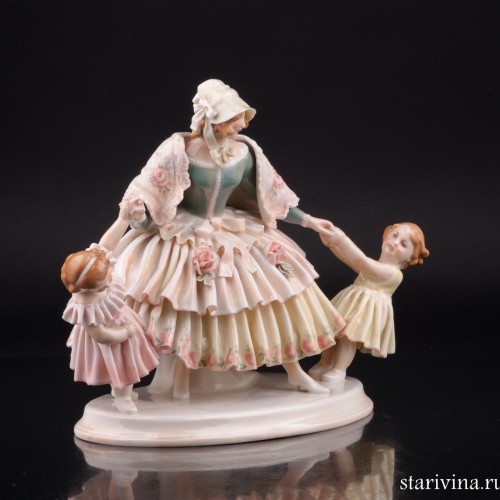 Мама с дочками, Karl Ens, Германия, 1920-30 гг