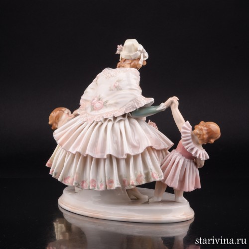 Мама с дочками, Karl Ens, Германия, 1920-30 гг