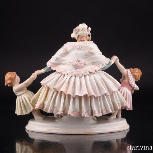 Мама с дочками, Karl Ens, Германия, 1920-30 гг