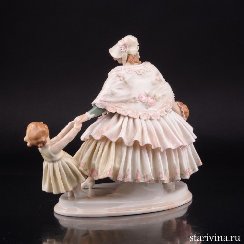 Мама с дочками, Karl Ens, Германия, 1920-30 гг