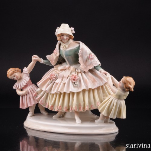 Мама с дочками, Karl Ens, Германия, 1920-30 гг