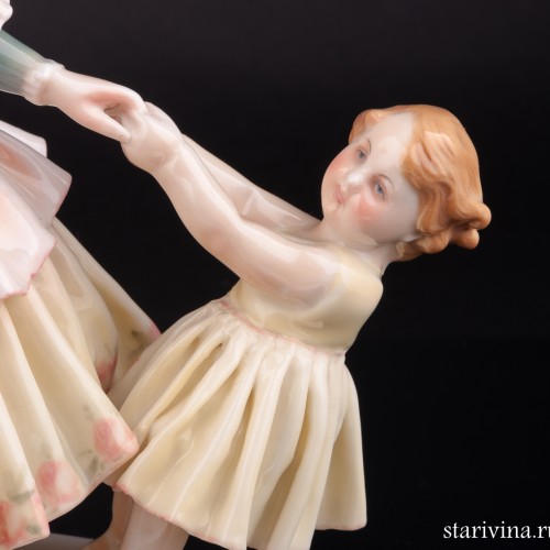 Мама с дочками, Karl Ens, Германия, 1920-30 гг