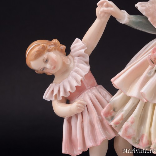 Мама с дочками, Karl Ens, Германия, 1920-30 гг