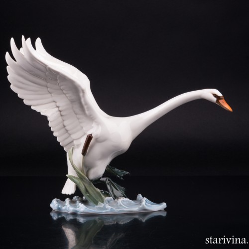 Взлетающий лебедь, Hutschenreuther, Германия, 1970 гг