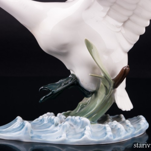 Взлетающий лебедь, Hutschenreuther, Германия, 1970 гг