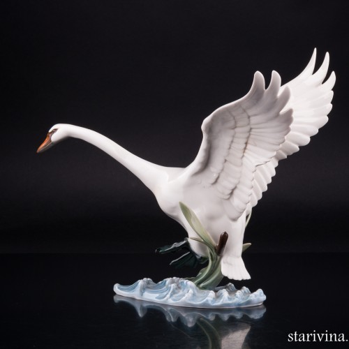 Взлетающий лебедь, Hutschenreuther, Германия, 1970 гг