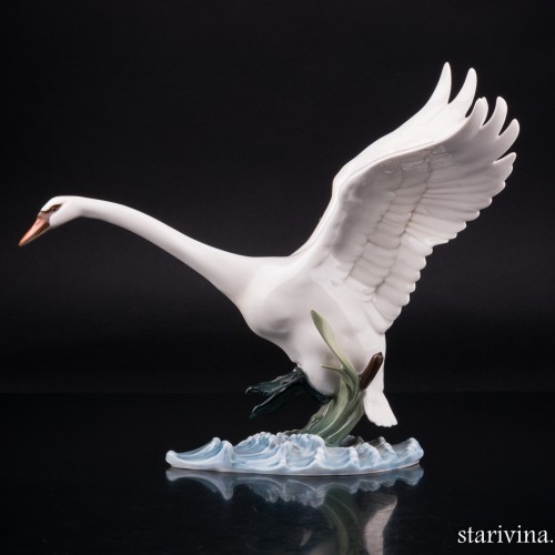 Взлетающий лебедь, Hutschenreuther, Германия, 1970 гг