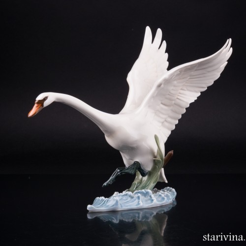 Взлетающий лебедь, Hutschenreuther, Германия, 1970 гг