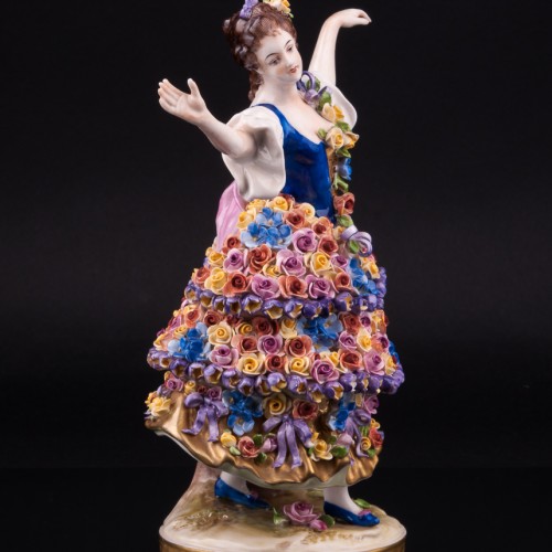 Девушка в цветочном платье, Volkstedt, Германия, вт. пол. 20 в