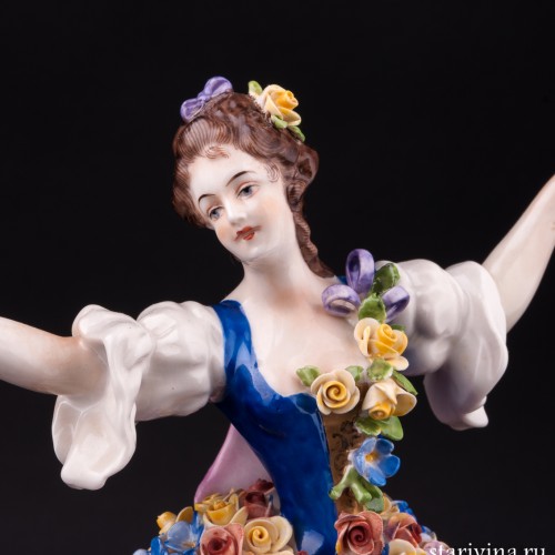 Девушка в цветочном платье, Volkstedt, Германия, вт. пол. 20 в