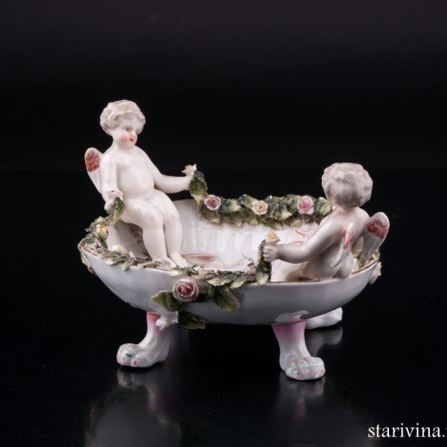 Два ангелочка, вазочка, Германия, 19 в