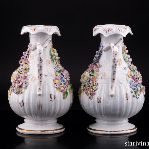 Две вазы с цветочным орнаментом, Coalport, Великобритания, кон. 19 - нач. 20 вв