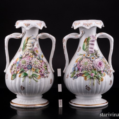 Две вазы с цветочным орнаментом, Coalport, Великобритания, кон. 19 - нач. 20 вв