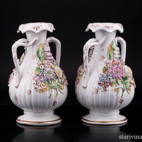 Две вазы с цветочным орнаментом, Coalport, Великобритания, кон. 19 - нач. 20 вв