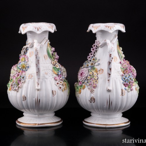 Две вазы с цветочным орнаментом, Coalport, Великобритания, кон. 19 - нач. 20 вв