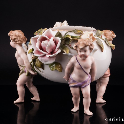 Пасхальная композиция с тремя путти, Sitzendorf, Германия, кон. 19 в