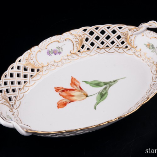 Фарфоровое блюдо Тюльпан, Meissen, Германия, вт. пол. 20 в