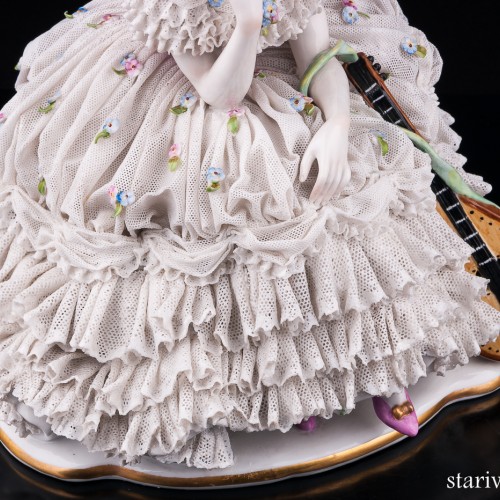 Девушка с лютней, кружевная, Volkstedt, Германия, до 1935 г