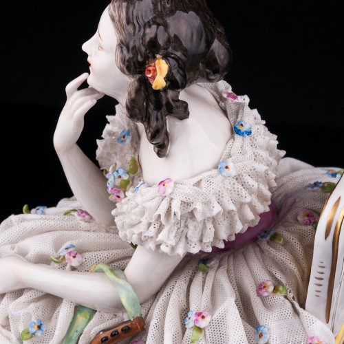 Девушка с лютней, кружевная, Volkstedt, Германия, до 1935 г