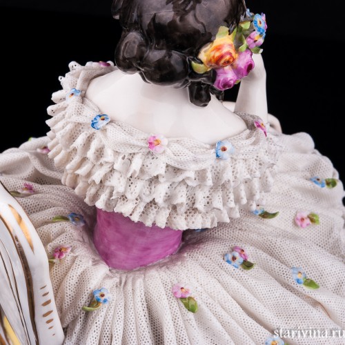 Девушка с лютней, кружевная, Volkstedt, Германия, до 1935 г