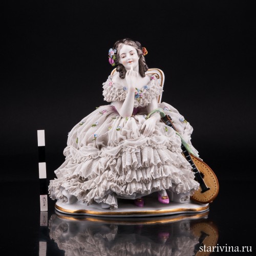 Девушка с лютней, кружевная, Volkstedt, Германия, до 1935 г