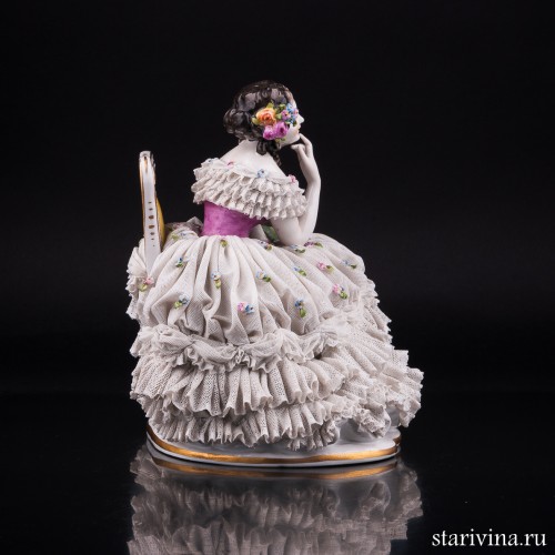 Девушка с лютней, кружевная, Volkstedt, Германия, до 1935 г
