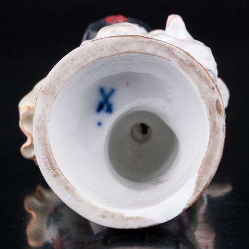 Статуэтка из фарфора Юноша с овечкой и голубем, Samson, Франция, 19 в.