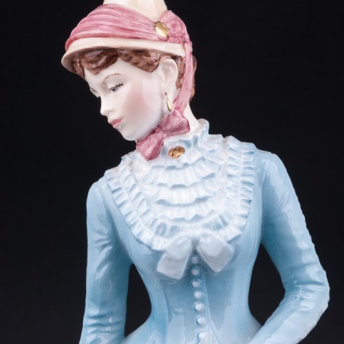 1878: Платье с турнюром, Royal Worcester, Великобритания, 1990 г