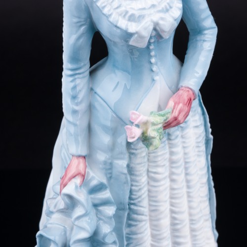 1878: Платье с турнюром, Royal Worcester, Великобритания, 1990 г