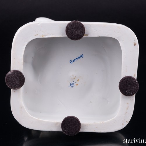 Девочка на стуле, Scheibe-Alsbach, Германия, сер. 20 в