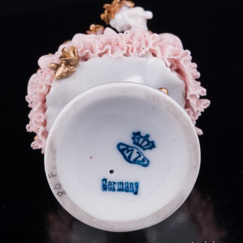 Девочка с букетом, кружевная, Muller & Co, Германия, нач. 20 в