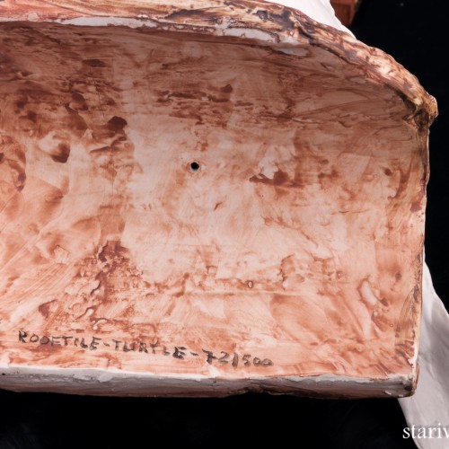 Две горлицы, Tay, Италия