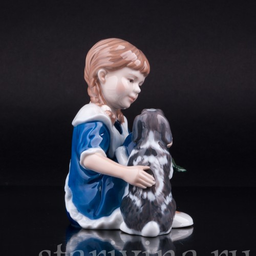 Девочка с кроликом, Royal Copenhagen, Дания