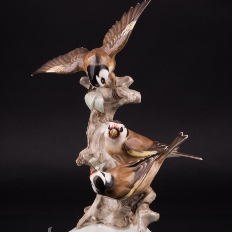 Фарфоровая статуэтка птиц Три щегла на дереве, Hutschenreuther, Германия, 1938-55 гг.