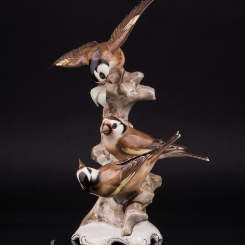 Фарфоровая статуэтка птиц Три щегла на дереве, Hutschenreuther, Германия, 1938-55 гг.