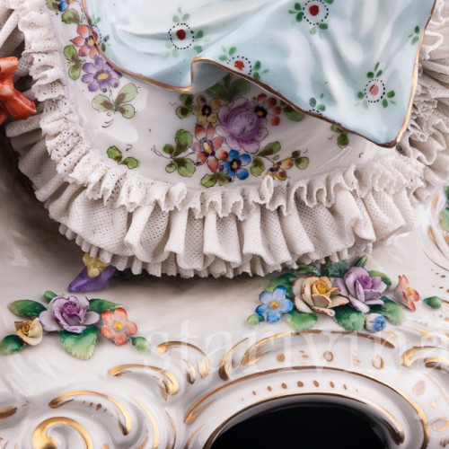 Фарфоровая статуэтка Большая пасторальная пара, Sitzendorf, Германия, пер. пол. 20 в.