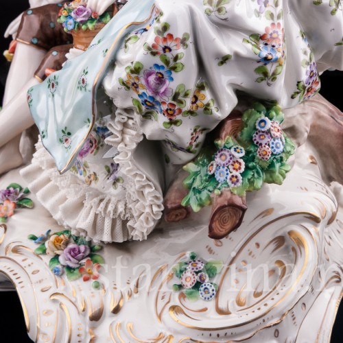 Фарфоровая статуэтка Большая пасторальная пара, Sitzendorf, Германия, пер. пол. 20 в.