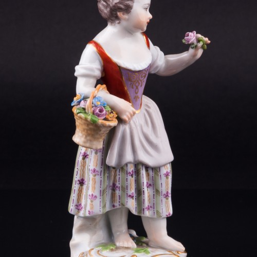 Девочка с цветком, Meissen, Германия, 19 в