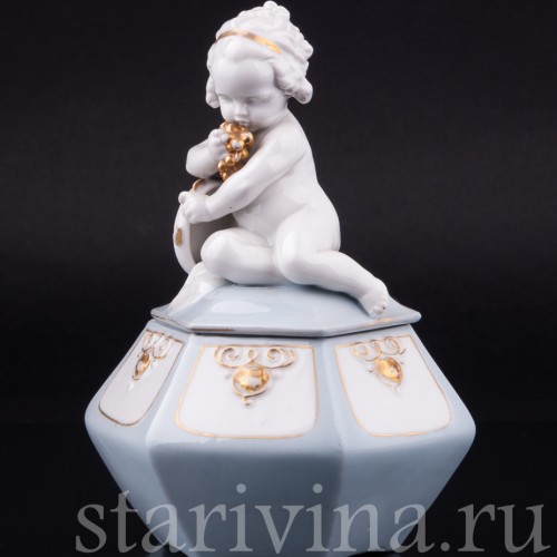 Девочка с виноградом и бубном, шкатулка, Hertwig & Co, Германия, нач. 20 в