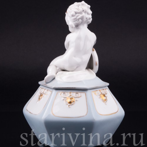Девочка с виноградом и бубном, шкатулка, Hertwig & Co, Германия, нач. 20 в