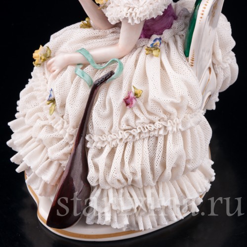 Девушка с лютней, кружевная, Volkstedt, Германия, сер. 20 в
