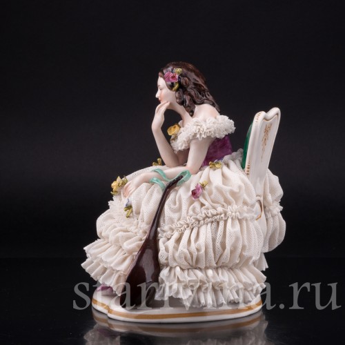 Девушка с лютней, кружевная, Volkstedt, Германия, сер. 20 в