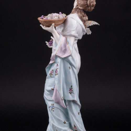 Девушка с голубем, Volkstedt, Германия, 19 в