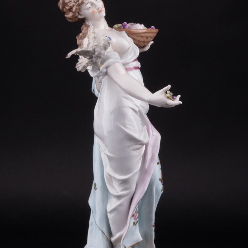 Девушка с голубем, Volkstedt, Германия, 19 в